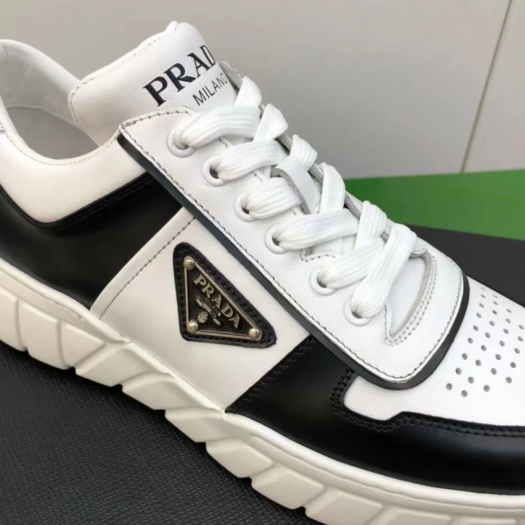 Factory price: 420💰Prada new men's leather sports shoes, the highest version on the market, any comparison is welcome🆚! The original leather has excellent texture and is super high-end! Fetal sheep net lining imported from Italy, removable pad! Luxurious materials and fine workmanship, highly recommended! Code number: 38-44, customized 45